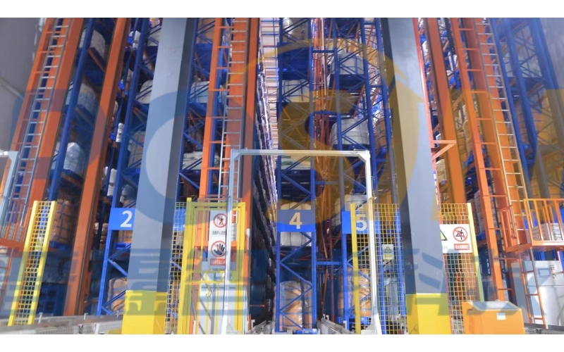 托盤式堆垛機立庫